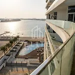 Stunning 1 Bedroom With Sea Views And Beach Access
