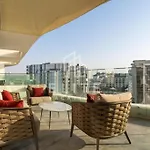 Stunning 1 Bedroom With Sea Views And Beach Access