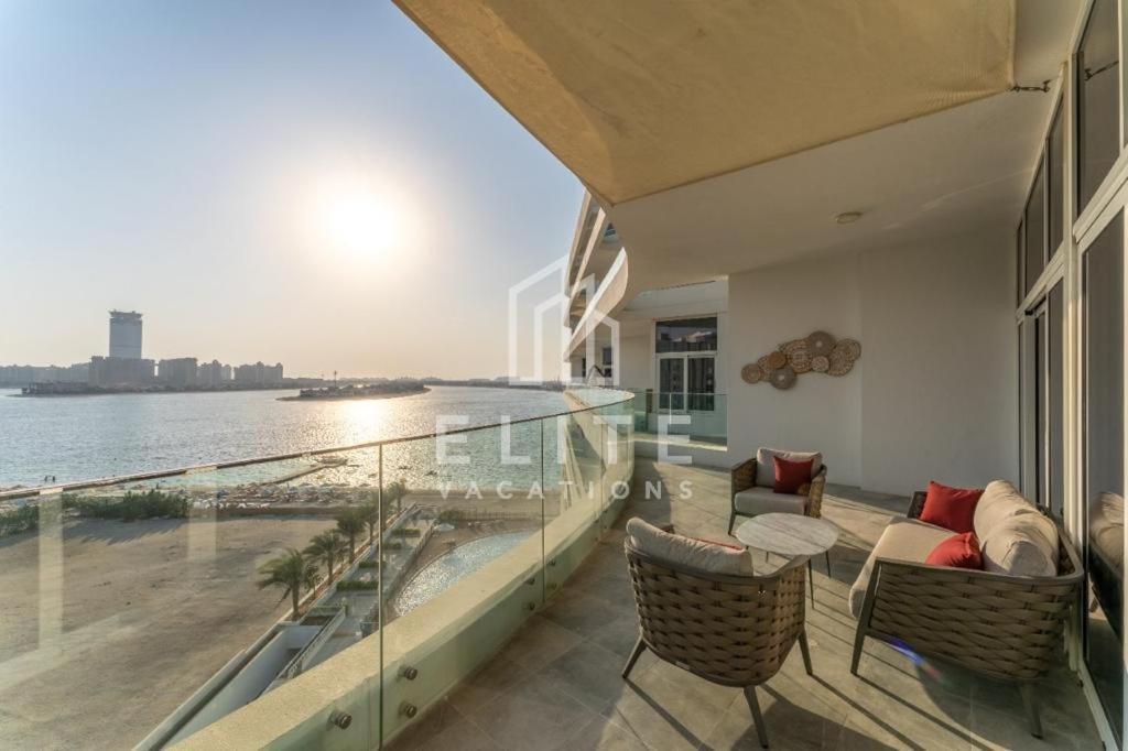 Stunning 1 Bedroom With Sea Views And Access *
