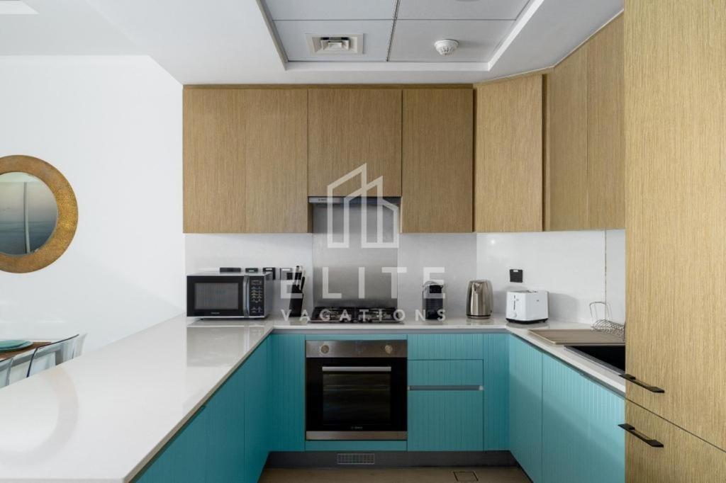 Apartment Stunning 1 Bedroom With Sea Views And Access Dubai
