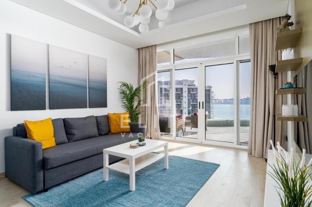 Stunning 1 Bedroom With Sea Views And Access Dubai